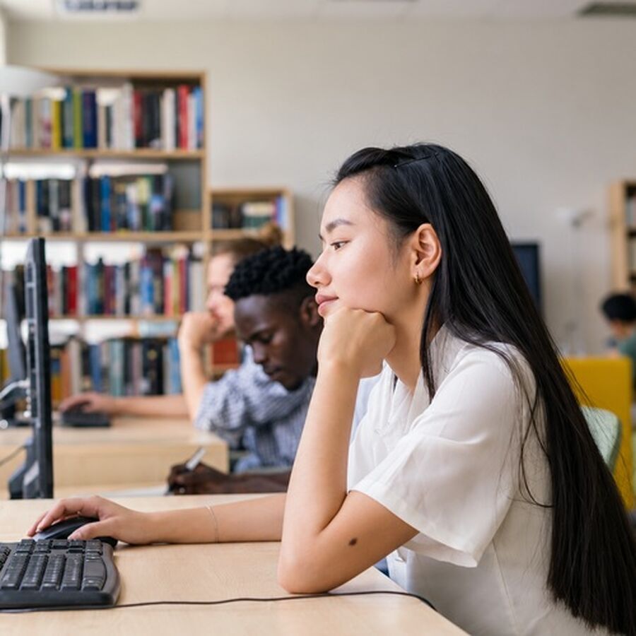 会议里安静的人，也可能握着关键线索：管理者怎样拓宽参与方式