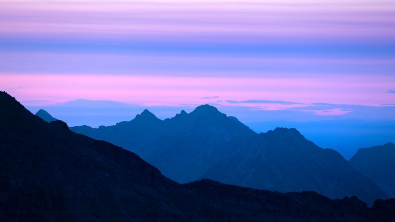 远山场景照片