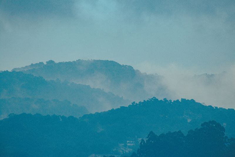 远山场景照片